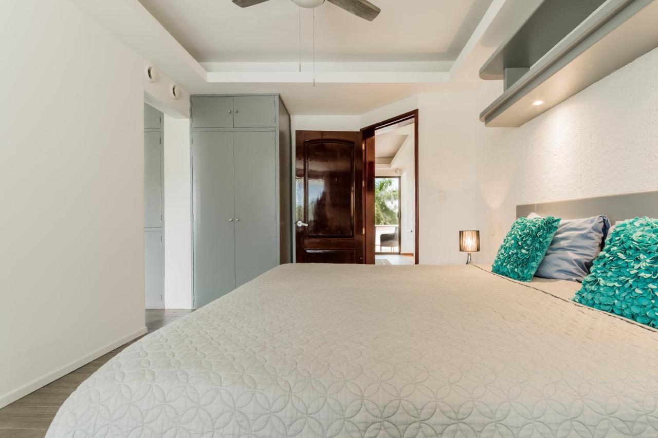Elegant Lagoon Front Villa By Casa Paraiso كانكون المظهر الخارجي الصورة
