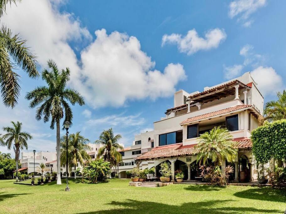 Elegant Lagoon Front Villa By Casa Paraiso كانكون المظهر الخارجي الصورة