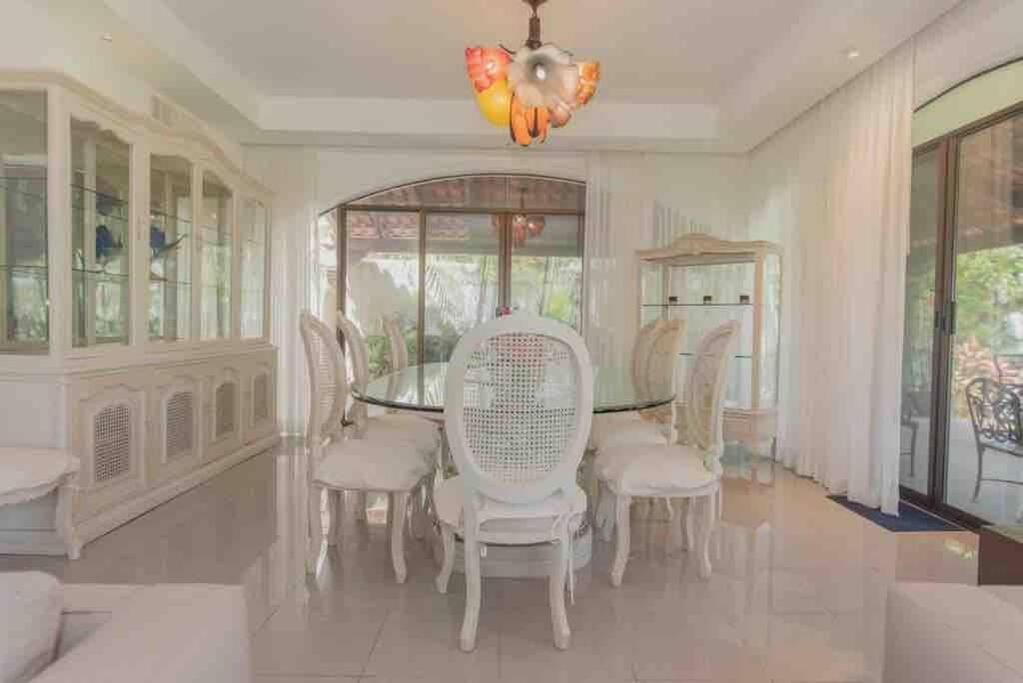 Elegant Lagoon Front Villa By Casa Paraiso كانكون المظهر الخارجي الصورة