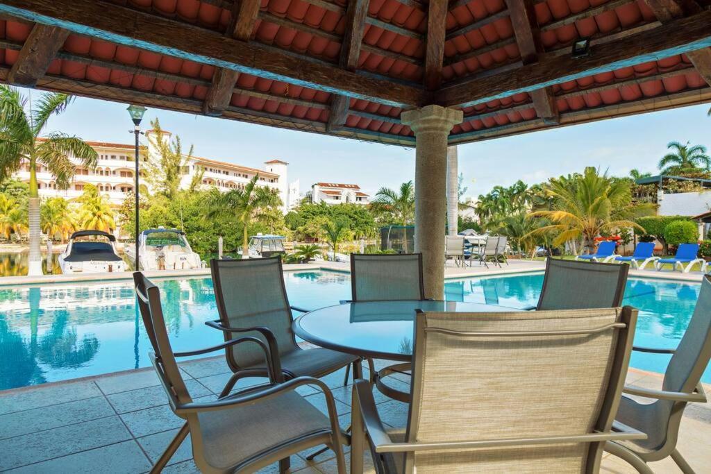 Elegant Lagoon Front Villa By Casa Paraiso كانكون المظهر الخارجي الصورة